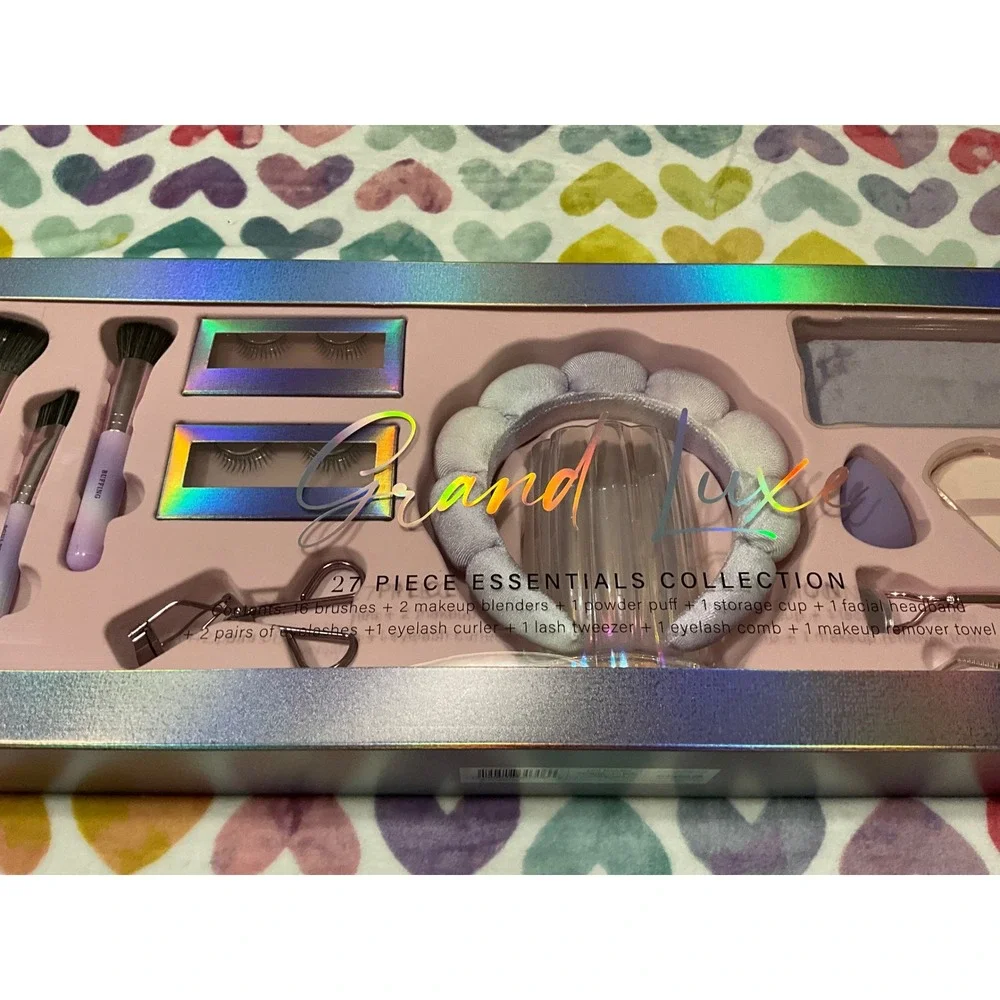 Grand Luxe 27 Piece Essentials Collection Makeup Brush and Beauty Tool Set